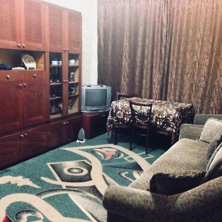 Уютная Двухкомнатная Квартира Umanʼ Dış mekan fotoğraf